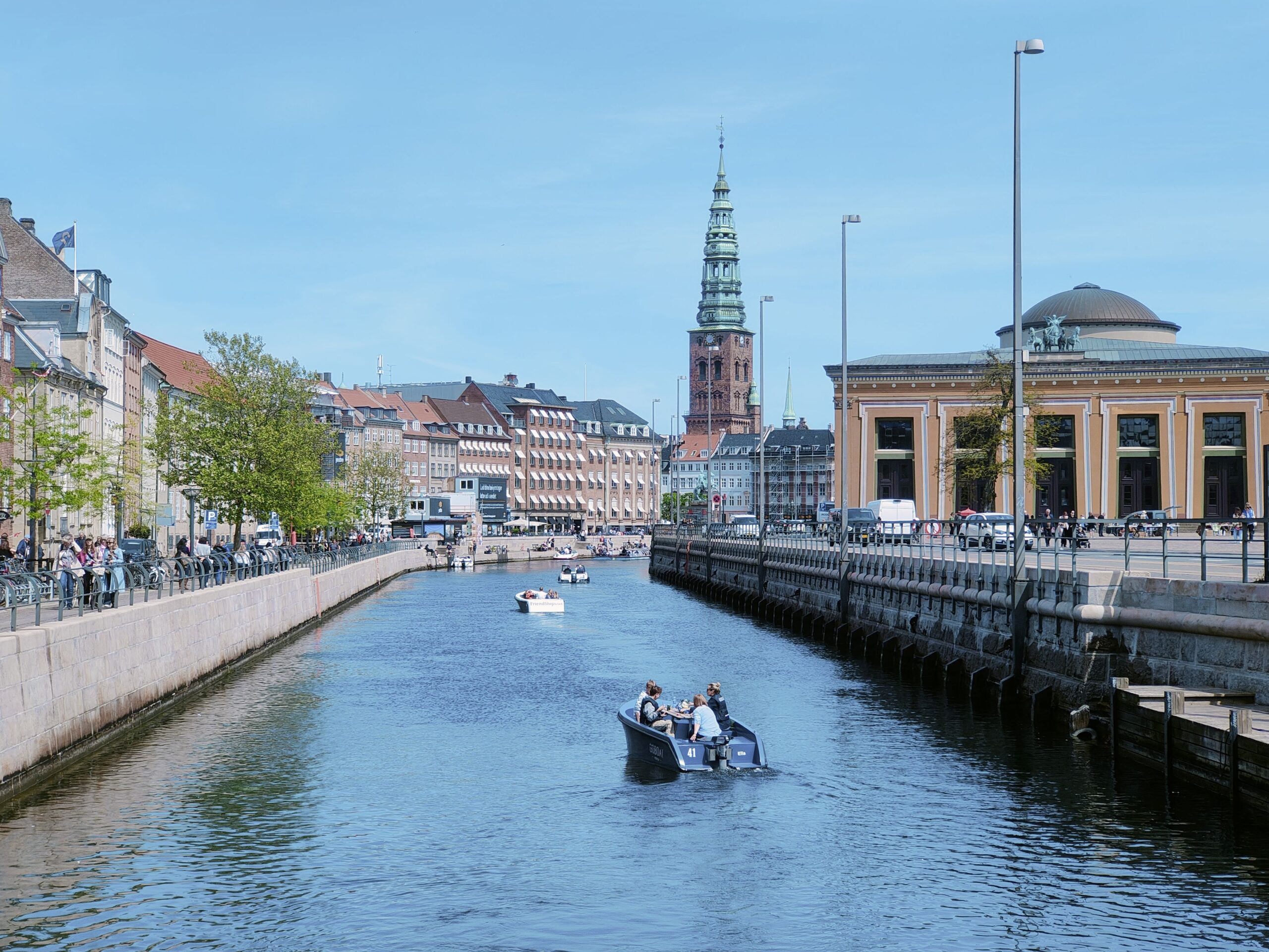 19.05.2023 – Kopenhagen (Erlöserkirche, Rundfahrt, Bahnhof und neuer Hafen)