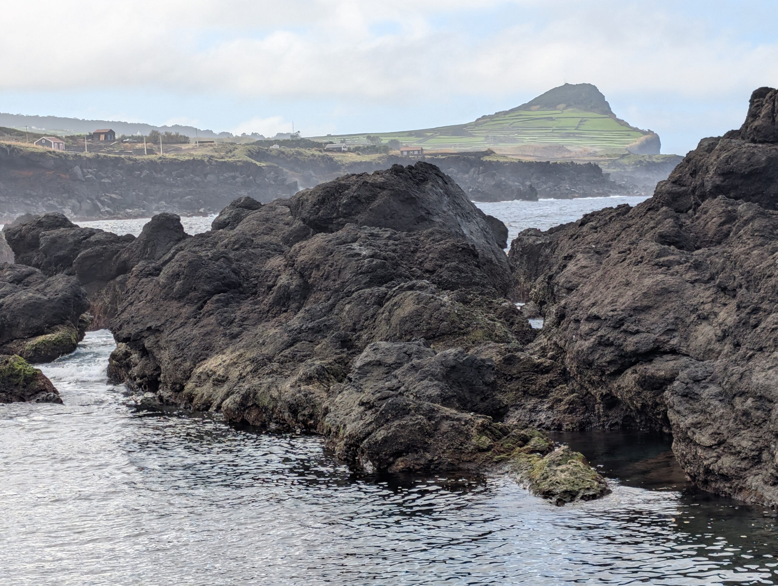 25.11.2025 – Queijo Vaquinha, Ponta do Queimado, Piscinas Naturais Biscoitos, Lavacoast Terceira (also einmal um westlichen Teil der Insel)